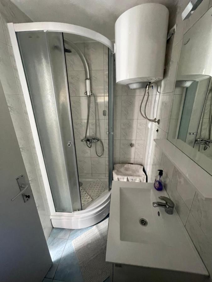 Apartment Chillout House Novalja Ngoại thất bức ảnh